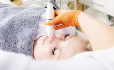 HiFu Behandlung – Hängebäckchen