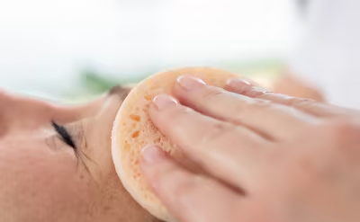 Fettige Haut und große Poren