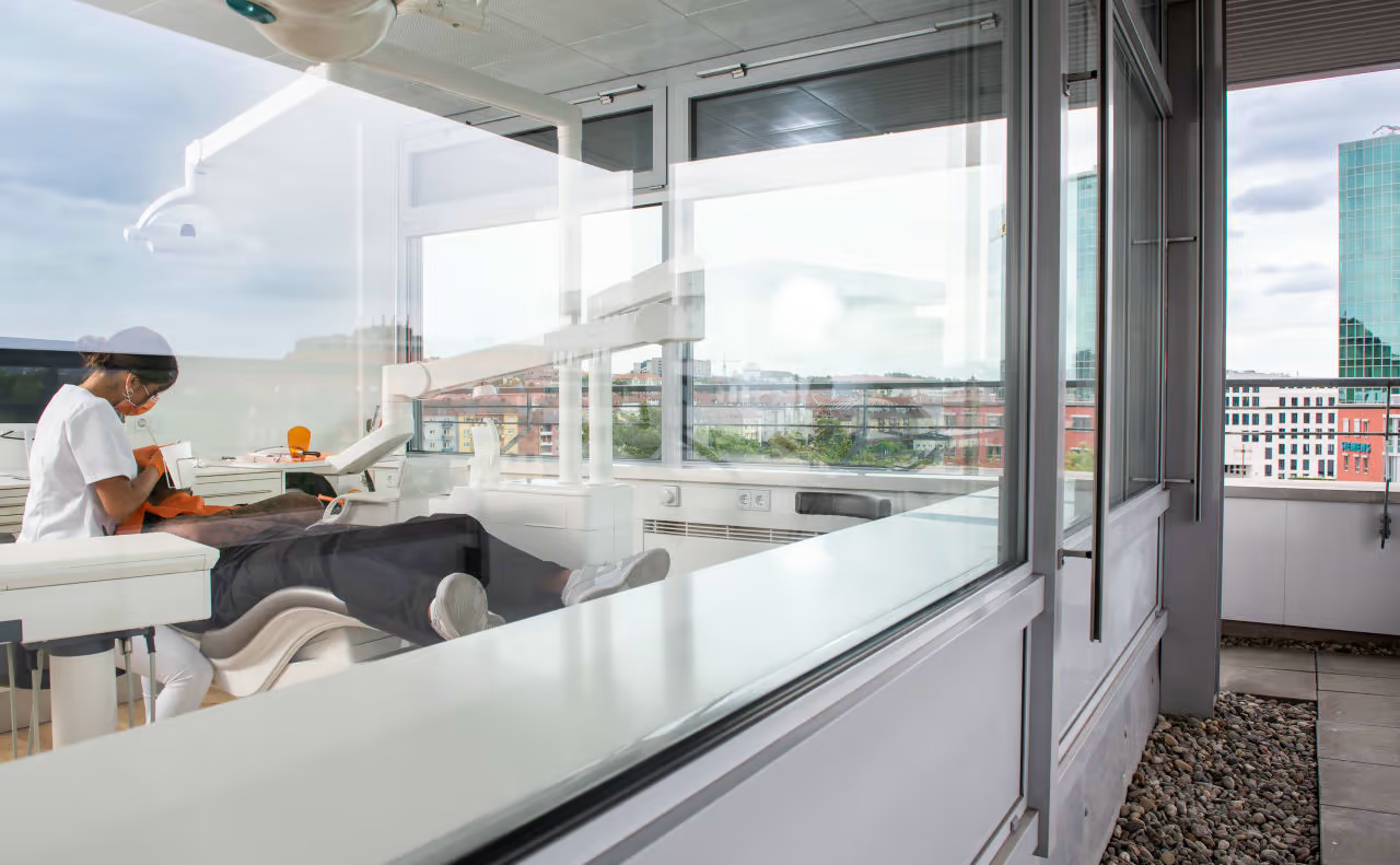 Praxis Behandlungsraum