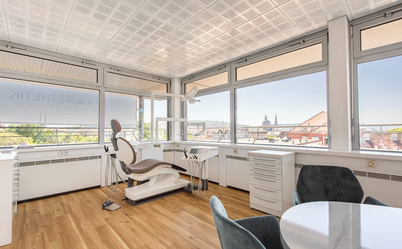 Praxis Behandlungsraum